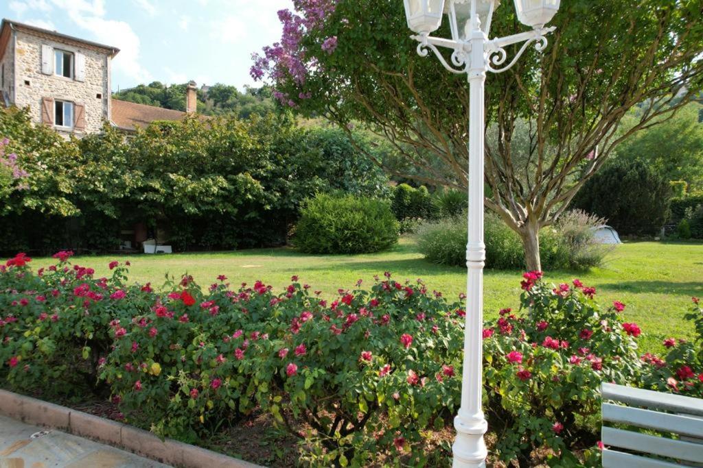Gite 5 "Le Laurus" Aux Magnolias Aubenas Luaran gambar
